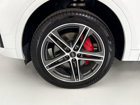 Certified 2025 Audi Q5 e Premium Plus w/ Premium Plus Package image 30