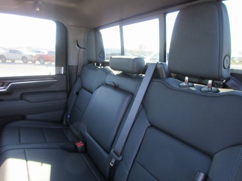 New 2026 GMC Sierra 3500 SLT image 15