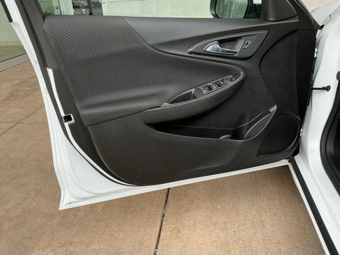 Used 2023 Chevrolet Malibu LT image 14