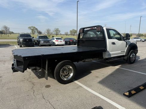 Used 2017 Ford F450 XL w/ Power Equipment Group image 2