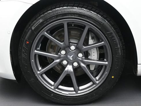 Used 2020 Tesla Model 3 Standard Range Plus RWD image 35
