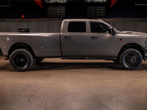Used 2026 RAM 3500 Tradesman AWD/4WD image 11