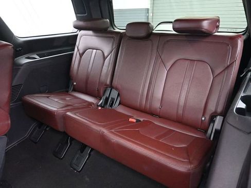 Used 2024 Ford Expedition Limited image 27