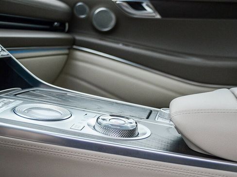 Used 2021 Genesis GV80 2.5T w/ Prestige Package 05 image 24