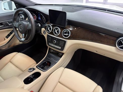 Used 2019 Mercedes-Benz CLA 250 image 25
