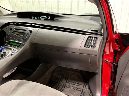 Used 2011 Toyota Prius Two image 16