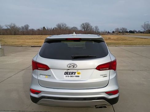 Used 2017 Hyundai Santa Fe Sport image 11