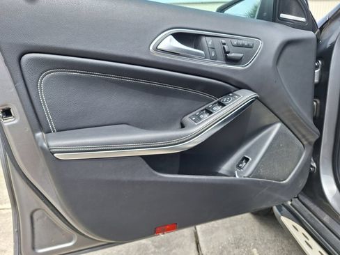 Used 2017 Mercedes-Benz GLA 250 image 31
