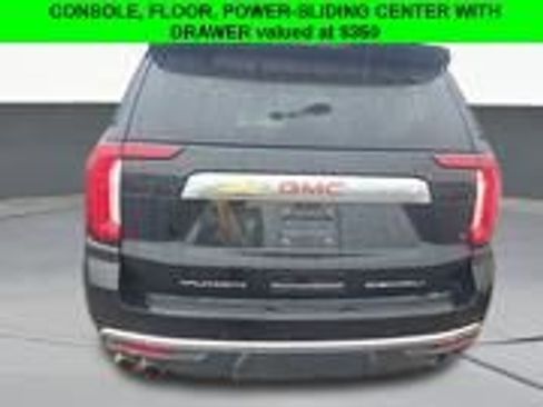 Used 2021 GMC Yukon XL Denali w/ Denali Premium Package image 7