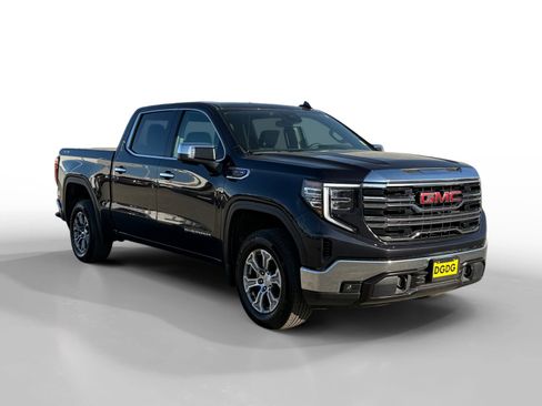 Used 2025 GMC Sierra 1500 SLT AWD/4WD image 7