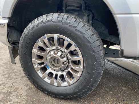 Used 2022 Ford F350 XLT w/ XLT Premium Package image 2