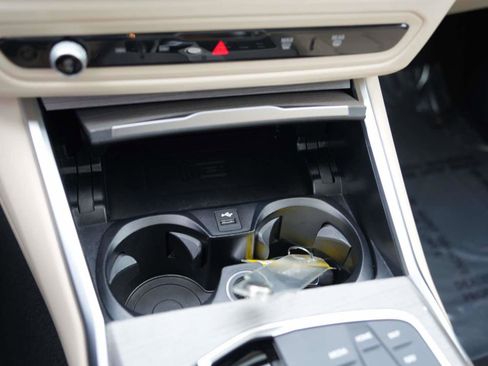 Certified 2025 BMW i4 xDrive40i w/ Premium Package image 21