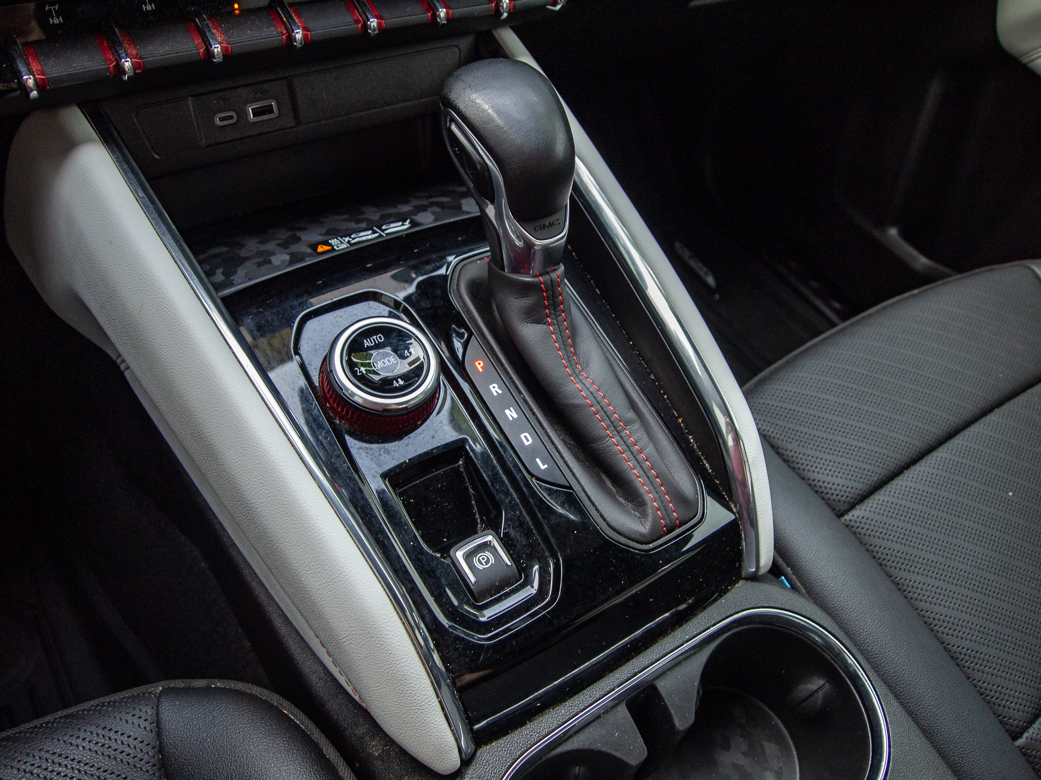 Used 2024 GMC Canyon AT4X AWD/4WD image 19