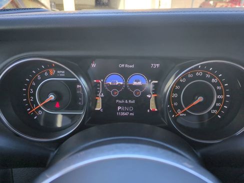 Used 2022 Jeep Gladiator Overland w/ Popular Equipment Package AWD/4WD image 35
