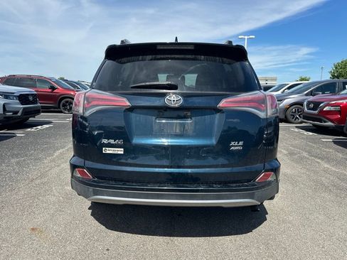 Used 2017 Toyota RAV4 XLE AWD/4WD image 9
