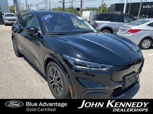 Certified 2025 Ford Mustang Mach-E Premium AWD/4WD image 5