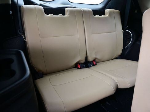 Used 2015 Mitsubishi Outlander SE AWD/4WD image 17