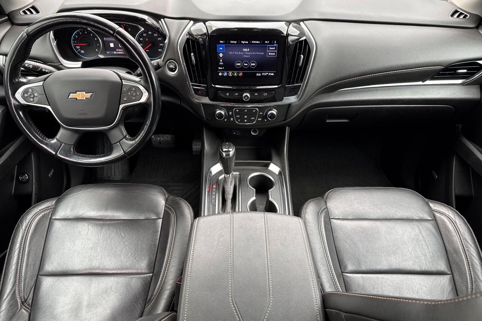 Used 2020 Chevrolet Traverse LT w/ LT Premium Package AWD/4WD image 13
