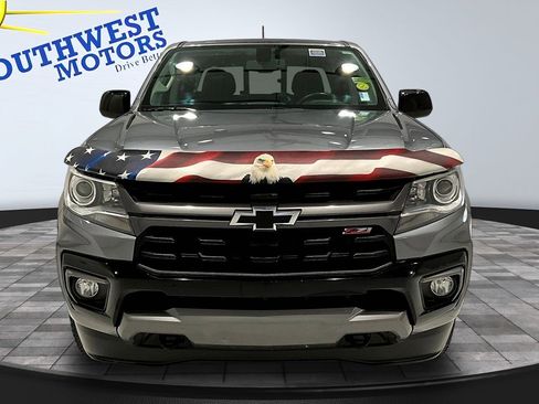 Used 2022 Chevrolet Colorado Z71 image 2