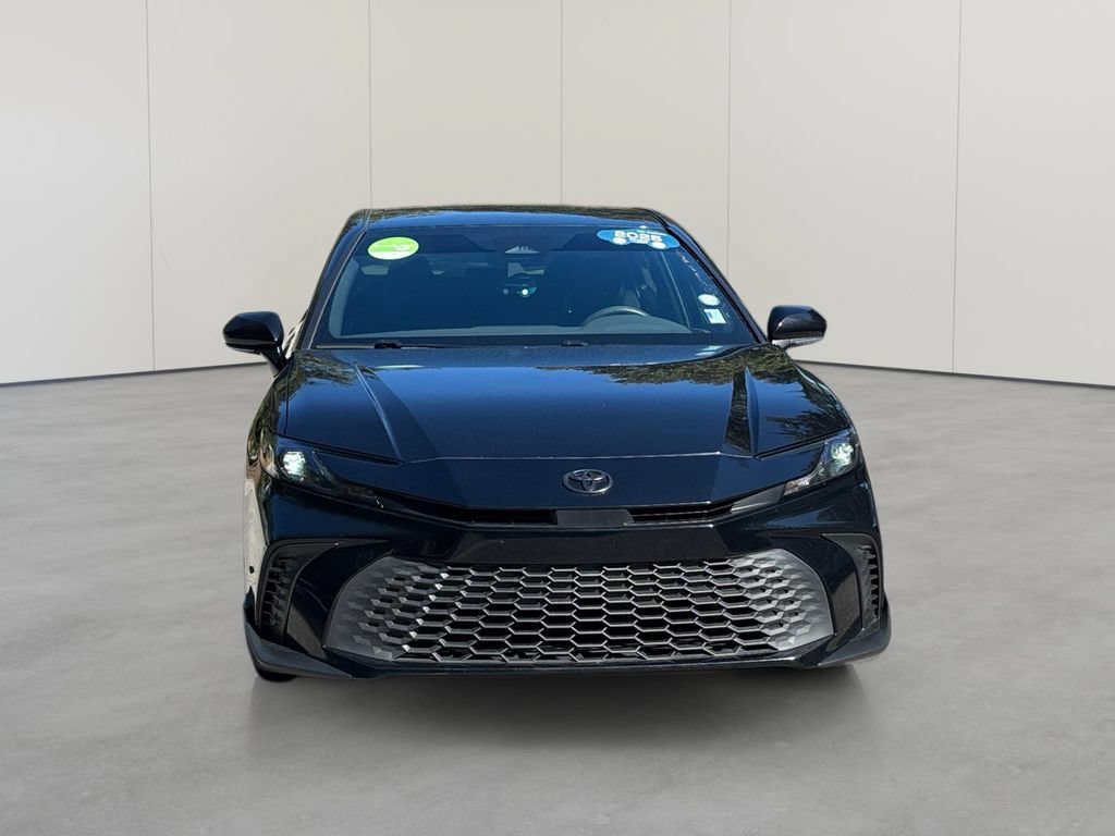 Used 2025 Toyota Camry SE w/ Convenience Package FWD image 8