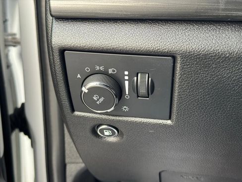 Used 2022 Jeep Grand Cherokee Laredo E image 22