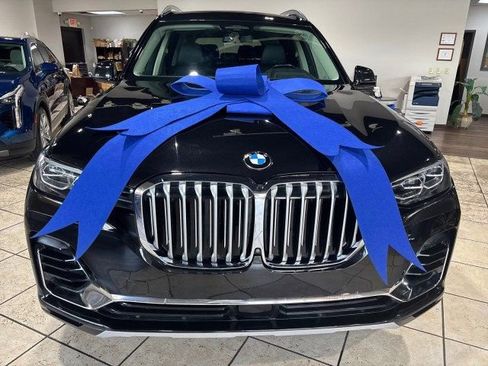 Used 2019 BMW X7 xDrive50i w/ Premium Package image 2