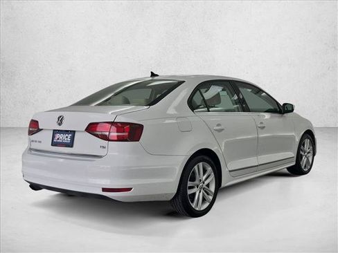 Used 2017 Volkswagen Jetta SEL FWD image 5