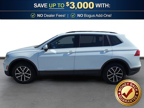 Used 2021 Volkswagen Tiguan SE w/ Panoramic Sunroof Package FWD image 2
