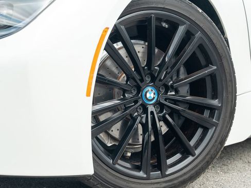 Used 2019 BMW i8 Roadster AWD/4WD image 9