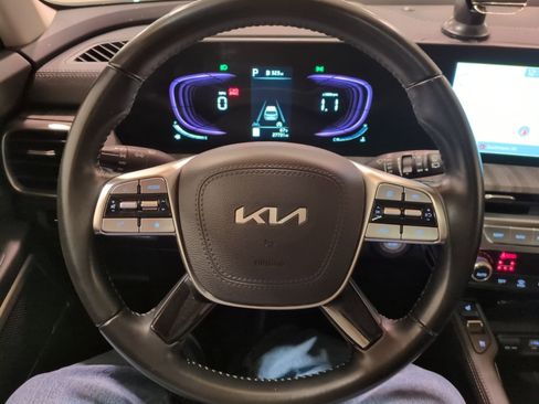 Certified 2023 Kia Telluride EX w/ EX Captain's Chair Package image 22