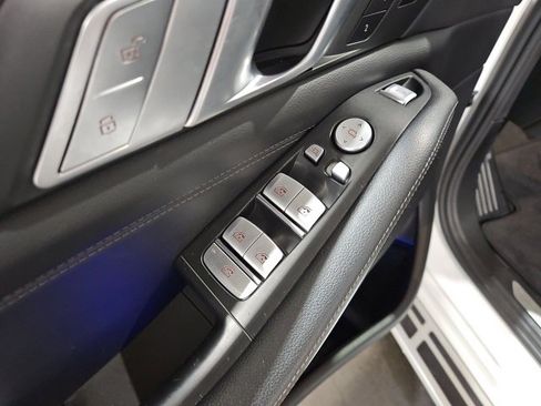 Used 2020 BMW X7 xDrive40i w/ Cold Weather Package image 22