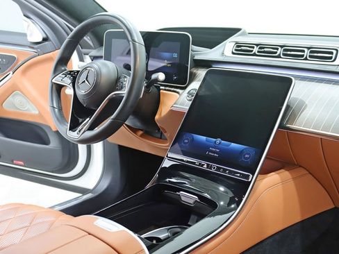 Used 2022 Mercedes-Benz S 580 4MATIC Sedan image 38