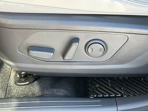 New 2026 Hyundai Tucson Limited w/ Tow & Go Package image 28