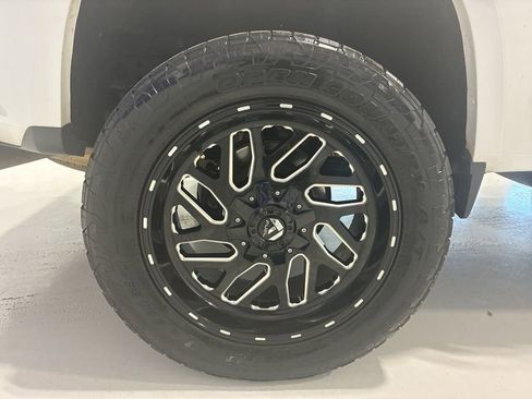 Used 2018 GMC Canyon SLT w/ Driver Alert Package image 10