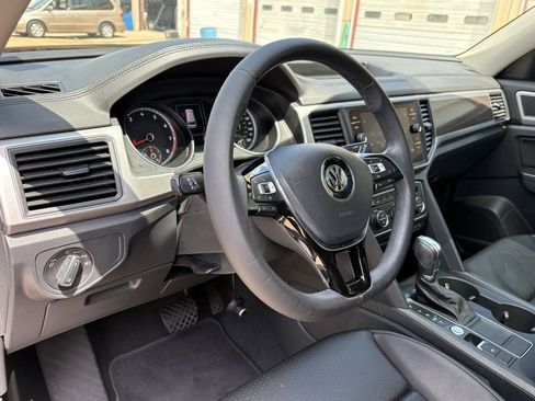 Used 2019 Volkswagen Atlas SE FWD image 14