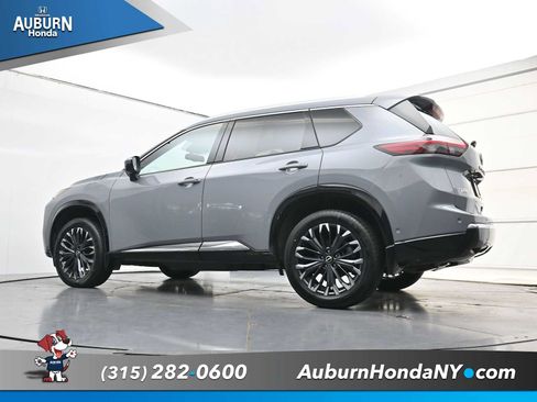 Used 2024 Nissan Rogue Platinum w/ Platinum Premium Package AWD/4WD image 23