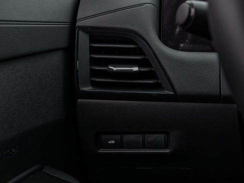 New 2026 Nissan Sentra SR w/ Floor Mat Package image 31