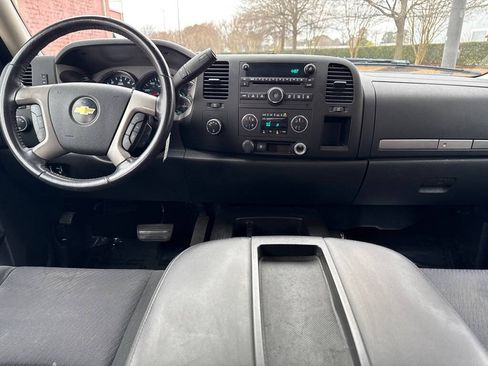 Used 2010 Chevrolet Silverado 1500 LT w/ Power Pack Plus AWD/4WD image 13