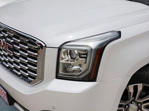 Used 2018 GMC Yukon Denali w/ Denali Ultimate Package RWD image 3