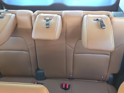 New 2026 Nissan Pathfinder Platinum image 13