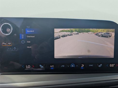 New 2026 Chevrolet Traverse LT w/ Midnight/Sport Edition FWD image 31