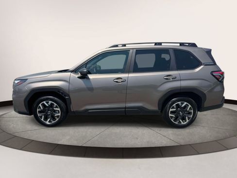 Certified 2025 Subaru Forester Premium AWD/4WD image 5