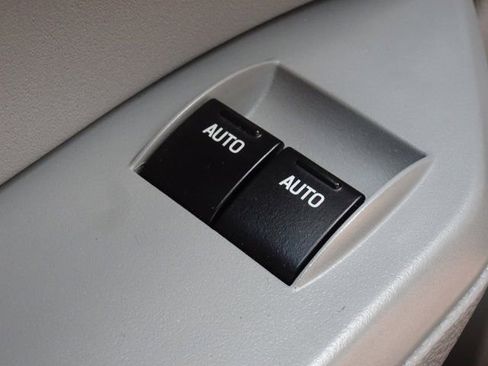 Used 2006 Ford Mustang Premium image 26