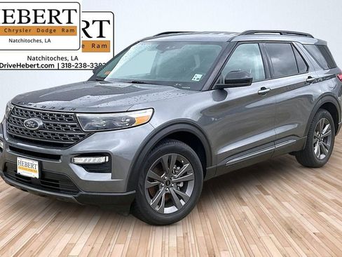Used 2023 Ford Explorer XLT w/ Equipment Group 202A RWD image 1