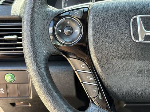 Used 2016 Honda Accord LX image 18