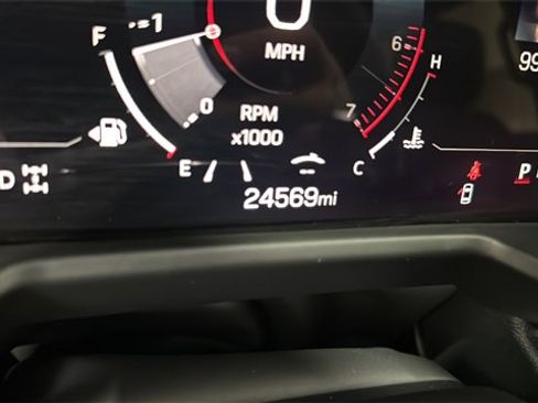 Used 2025 GMC Acadia Elevation image 29