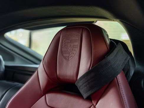 Used 2024 Porsche Panamera 4 image 37