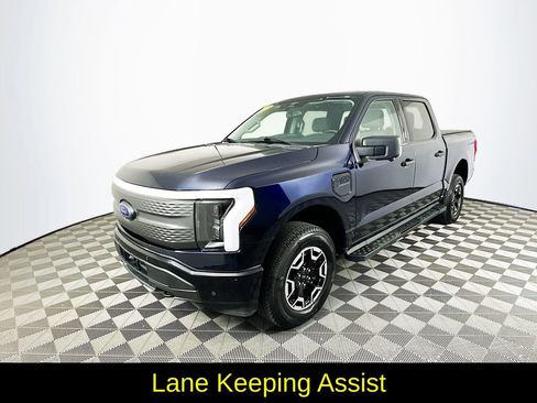 Used 2023 Ford F150 Lightning XLT image 5