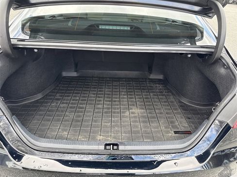 Used 2024 Toyota Camry XLE w/ Navigation Package image 18