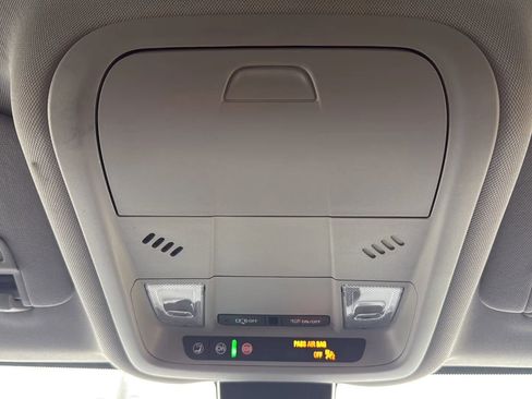 Used 2022 Chevrolet Equinox LT image 21